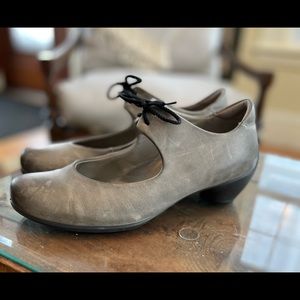 Ecco low pump Mary Jane